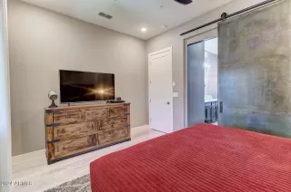 Photo #3: 6737694 Listing