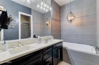 Photo #4: 6737694 Listing