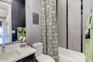 Photo #6: 6737694 Listing