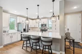 Photo #6: 6738185 Listing