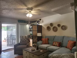 Photo #6: 6738534 Listing