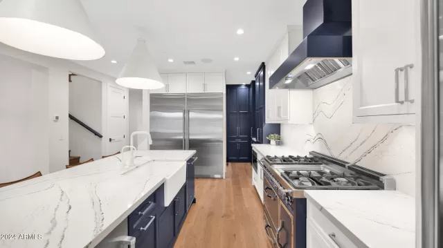 MLS: 6738651 Condo For Sale