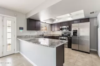 Photo #6: 6738756 Listing