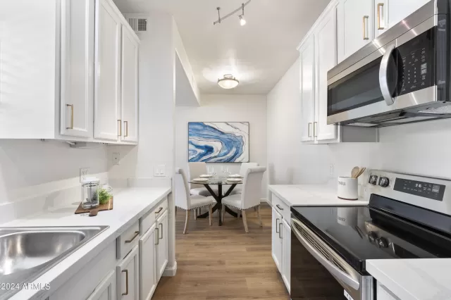 MLS: 6739093 Condo For Sale