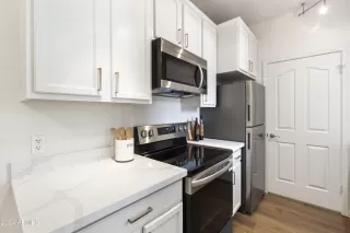 Photo #2: 6739093 Listing 