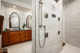 Photo #3: 6739325 Listing 