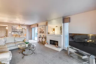 Photo #6: 6739410 Listing