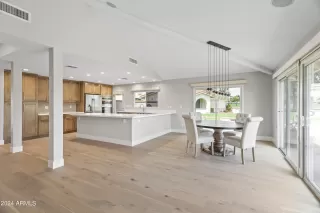 Photo #6: 6739654 Listing