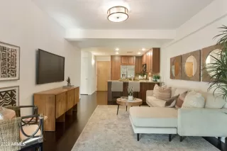 Photo #3: 6740007 Listing