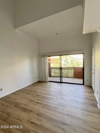 Photo #3: 6740077 Listing 