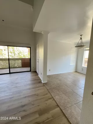 Photo #4: 6740077 Listing 