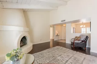 Photo #5: 6740289 Listing