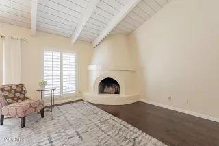 Photo #6: 6740289 Listing