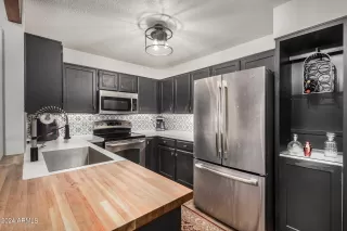 Photo #2: 6740509 Listing 