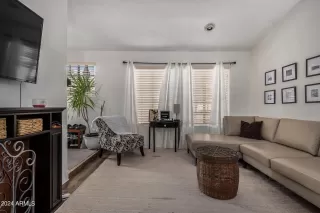 Photo #3: 6740509 Listing 