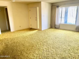 Photo #2: 6740600 Listing