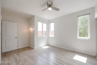 Photo #2: 6741371 Listing