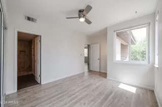 Photo #3: 6741371 Listing