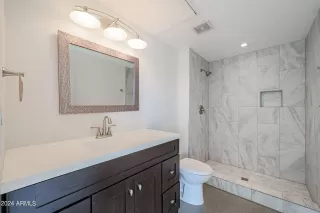 Photo #4: 6741371 Listing