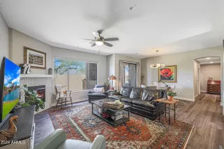 Photo #5: 6741375 Listing