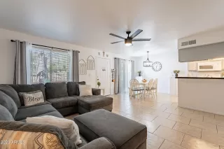 Photo #2: 6741429 Listing