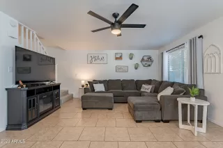 Photo #5: 6741429 Listing