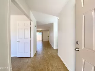 Photo #5: 6741566 Listing 