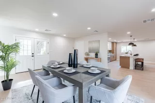 Photo #4: 6741703 Listing