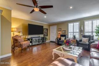 Photo #2: 6742112 Listing 