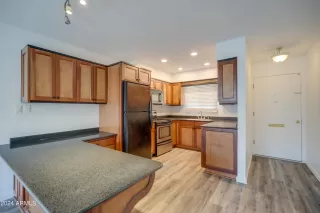 Photo #2: 6742447 Listing