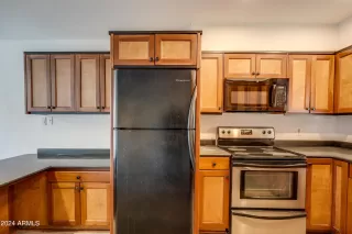 Photo #4: 6742447 Listing