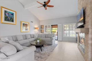 Photo #5: 6742459 Listing