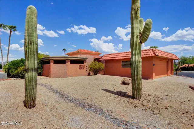 MLS: 6742460 Condo For Sale