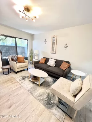 Photo #1: 6742602 Listing