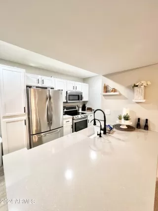 Photo #2: 6742602 Listing