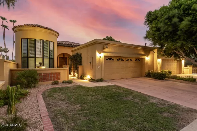 MLS: 6743019 Condo For Sale