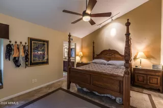 Photo #5: 6743439 Listing