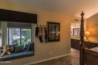 Photo #6: 6743439 Listing