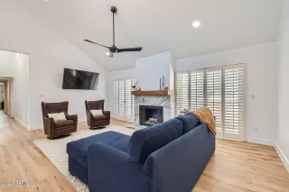 Photo #6: 6743641 Listing 