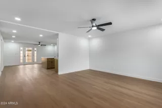 Photo #5: 6743751 Listing