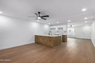 Photo #6: 6743751 Listing