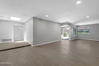 Photo #6: 6743774 Listing 