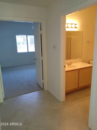 Photo #6: 6744016 Listing