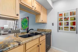 Photo #6: 6744066 Listing