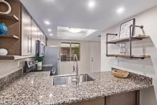 Photo #2: 6744185 Listing 