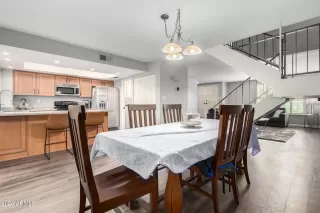 Photo #2: 6744201 Listing