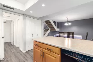 Photo #5: 6744201 Listing