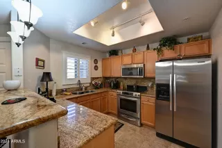 Photo #5: 6744228 Listing