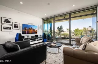 Photo #6: 6744298 Listing