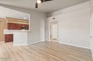 Photo #4: 6744384 Listing 